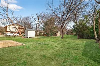 806 Denton, Denton, TX 76201 - Photo 17