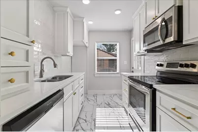 806 Denton, Denton, TX 76201 - Photo 7