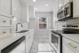 806 Denton, Denton, TX 76201 - Photo 7