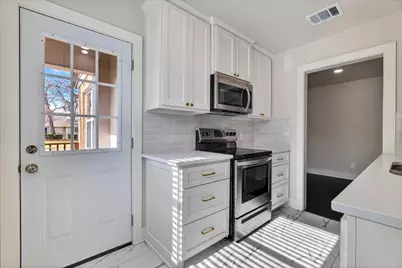 806 Denton, Denton, TX 76201 - Photo 9