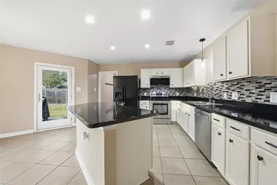 5269 Chessie Circle, Haltom City, TX 76137 - Photo 13