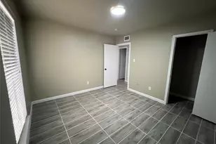 1911 Primrose Ln, Arlington, TX 76014 - Photo 17