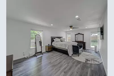 4606 Hazelhurst Lane, Dallas, TX 75227 - Photo 13