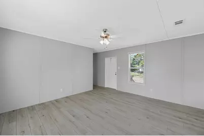 2720 Cypress Street, Granbury, TX 76048 - Photo 27