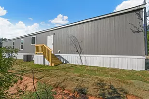 2723 Cypress St, Granbury, TX 76048 - Photo 5