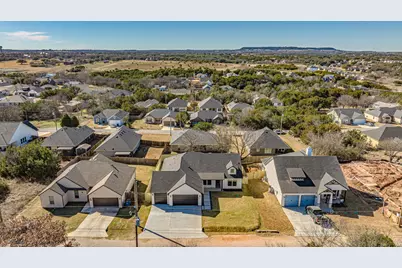 5812 Belaire Circle, Granbury, TX 76048 - Photo 33