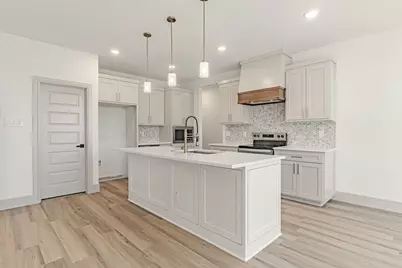 5812 Belaire Circle, Granbury, TX 76048 - Photo 5