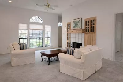 2005 Hunter Glade Lane, Arlington, TX 76012 - Photo 3