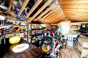 702 E Decatur St, Bowie, TX 76230 - Photo 31