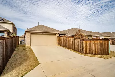 2332 Rosaline, Aubrey, TX 76227 - Photo 25