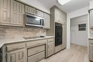 908 Stonelake Dr, Cleburne, TX 76033 - Photo 13