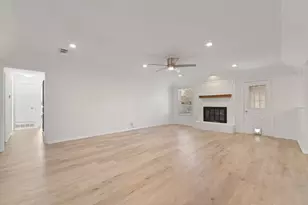 908 Stonelake Dr, Cleburne, TX 76033 - Photo 9