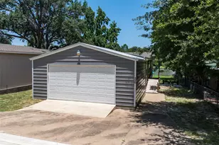 136 Thunderbird Dr, Mabank, TX 75156 - Photo 29