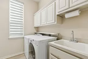 2628 Elmbrook Dr, Carrollton, TX 75010 - Photo 21