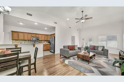 2233 Cobblestone Court, Granbury, TX 76049 - Photo 5