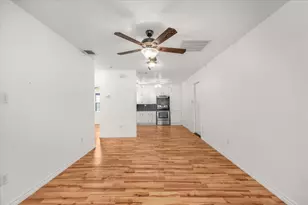 112 Del Rio Ave, Benbrook, TX 76126 - Photo 9