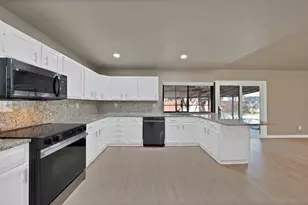 3100 Wintersmith Dr, Arlington, TX 76014 - Photo 3