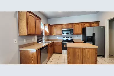 1121 Beaverwood Lane, Crowley, TX 76036 - Photo 5