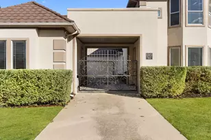 1202 Regents Park Ct, DeSoto, TX 75115 - Photo 5