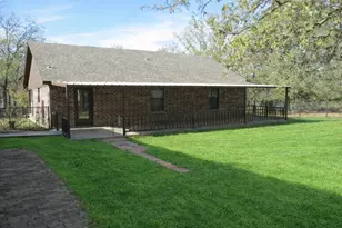 1271 Co Rd 3555, Paradise, TX 76073 - Photo 5