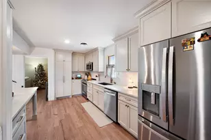 810 Danish Dr, Grand Prairie, TX 75050 - Photo 5