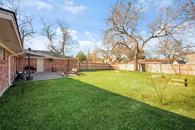 810 Danish Drive, Grand Prairie, TX 75050 - Photo 21