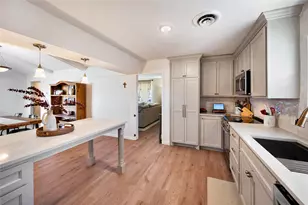 810 Danish Dr, Grand Prairie, TX 75050 - Photo 7