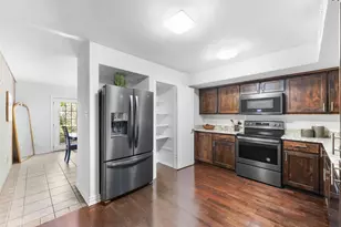 714 Oakwood Trail, Fort Worth, TX 76112 - Photo 9