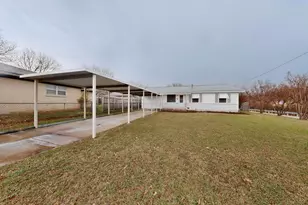 157 SE Tarrant Ave, Burleson, TX 76028 - Photo 3