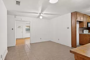 157 SE Tarrant Ave, Burleson, TX 76028 - Photo 13