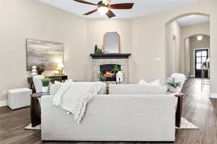 335 Country Meadows Blvd, Waxahachie, TX 75165 - Photo 7