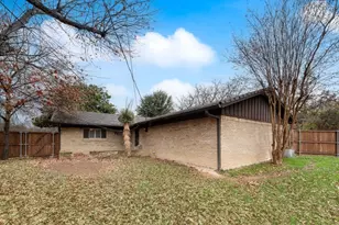1406 Capetown Dr, Grand Prairie, TX 75050 - Photo 25