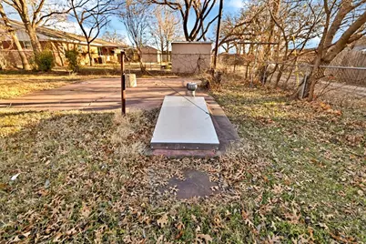 1207 Pebble Street, Bowie, TX 76230 - Photo 19