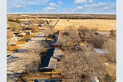 1207 Pebble Street, Bowie, TX 76230 - Photo 21