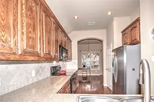 10232 Benwick Dr, McKinney, TX 75072 - Photo 9