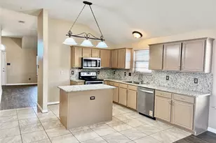 6721 Waterlilly Dr, Arlington, TX 76002 - Photo 9