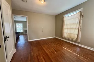 2600 Frazier Ave, Fort Worth, TX 76110 - Photo 9