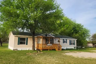 7241 S Interstate 45 Service Rd, Alma, TX 75119 - Photo 1