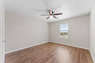 504 Riverbed Dr, Crowley, TX 76036 - Photo 23