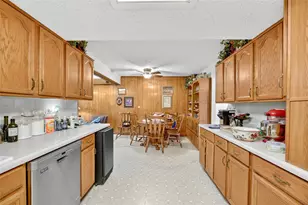 2947 Cameo Ln, Farmers Branch, TX 75234 - Photo 13