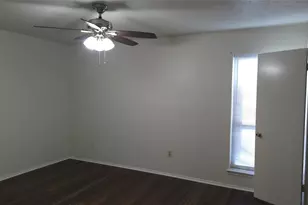 1510 Birmingham Dr, Arlington, TX 76012 - Photo 11