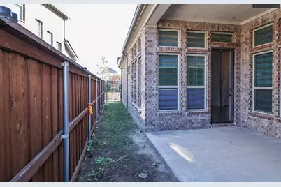 4311 Fall Blossom Drive, Arlington, TX 76005 - Photo 19