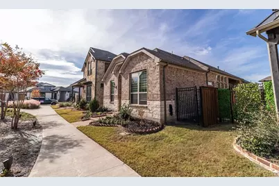 4311 Fall Blossom Drive, Arlington, TX 76005 - Photo 3