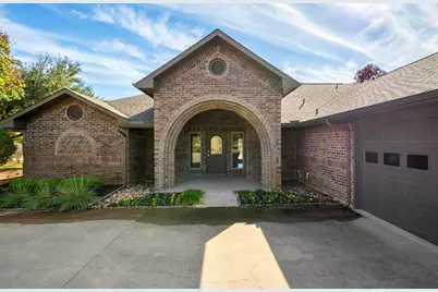 1070 Lakeview Court, Argyle, TX 76226 - Photo 5