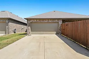 105 Melody Wy, Red Oak, TX 75154 - Photo 27