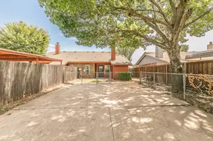 610 Canterbury St, Euless, TX 76039 - Photo 35