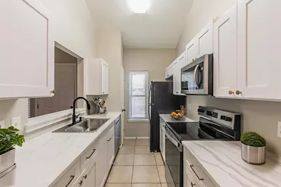 610 Canterbury Street, Euless, TX 76039 - Photo 5