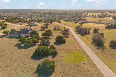 7420 S Aberdeen Drive, Cleburne, TX 76033 - Photo 23
