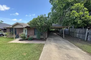 705 E James St, Wills Point, TX 75169 - Photo 5