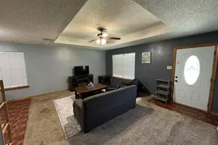 705 E James St, Wills Point, TX 75169 - Photo 17